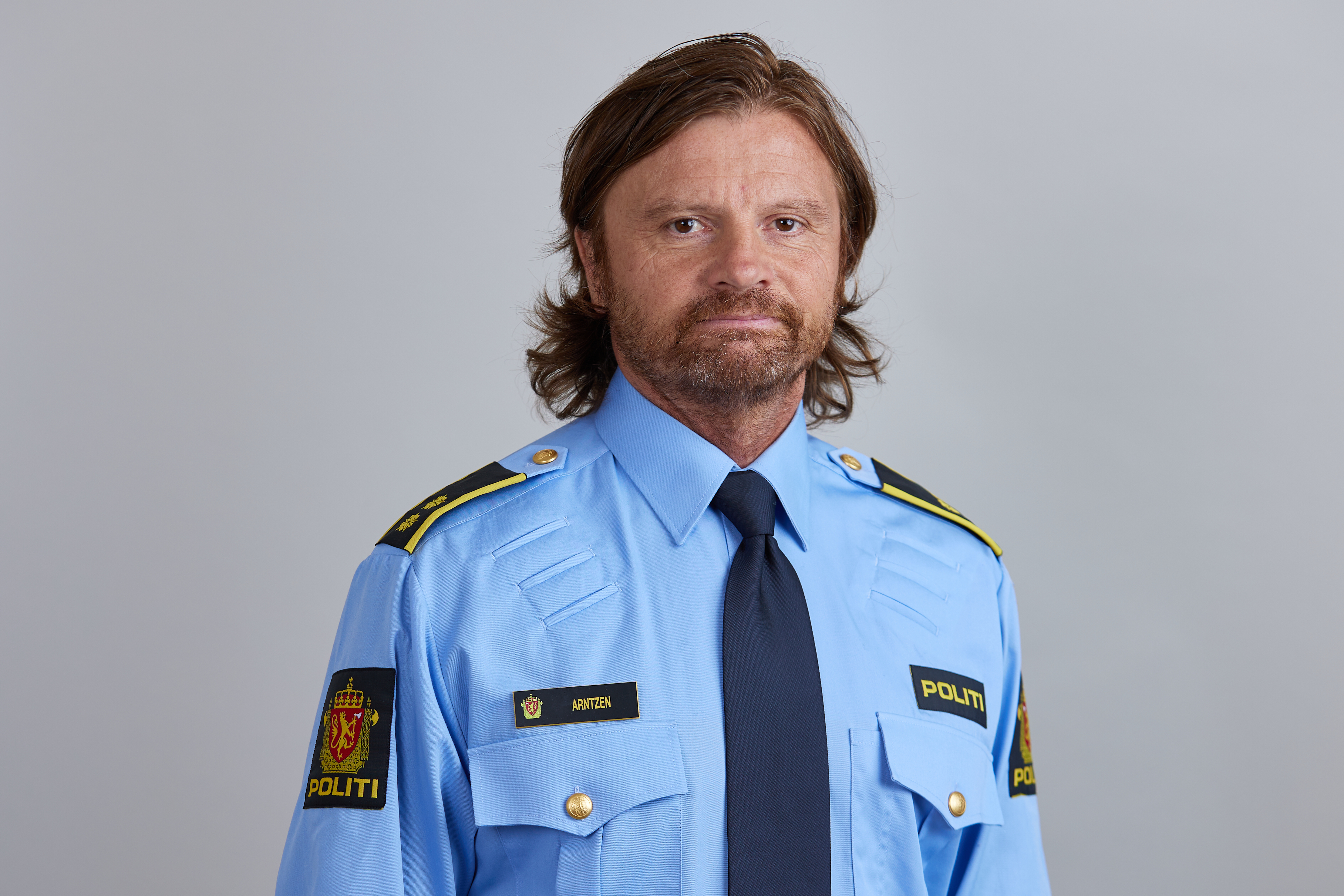 Portrettfoto av Håvard Arntzen, leder av seksjon for brann, kjemi og dokumenter, Kripos.