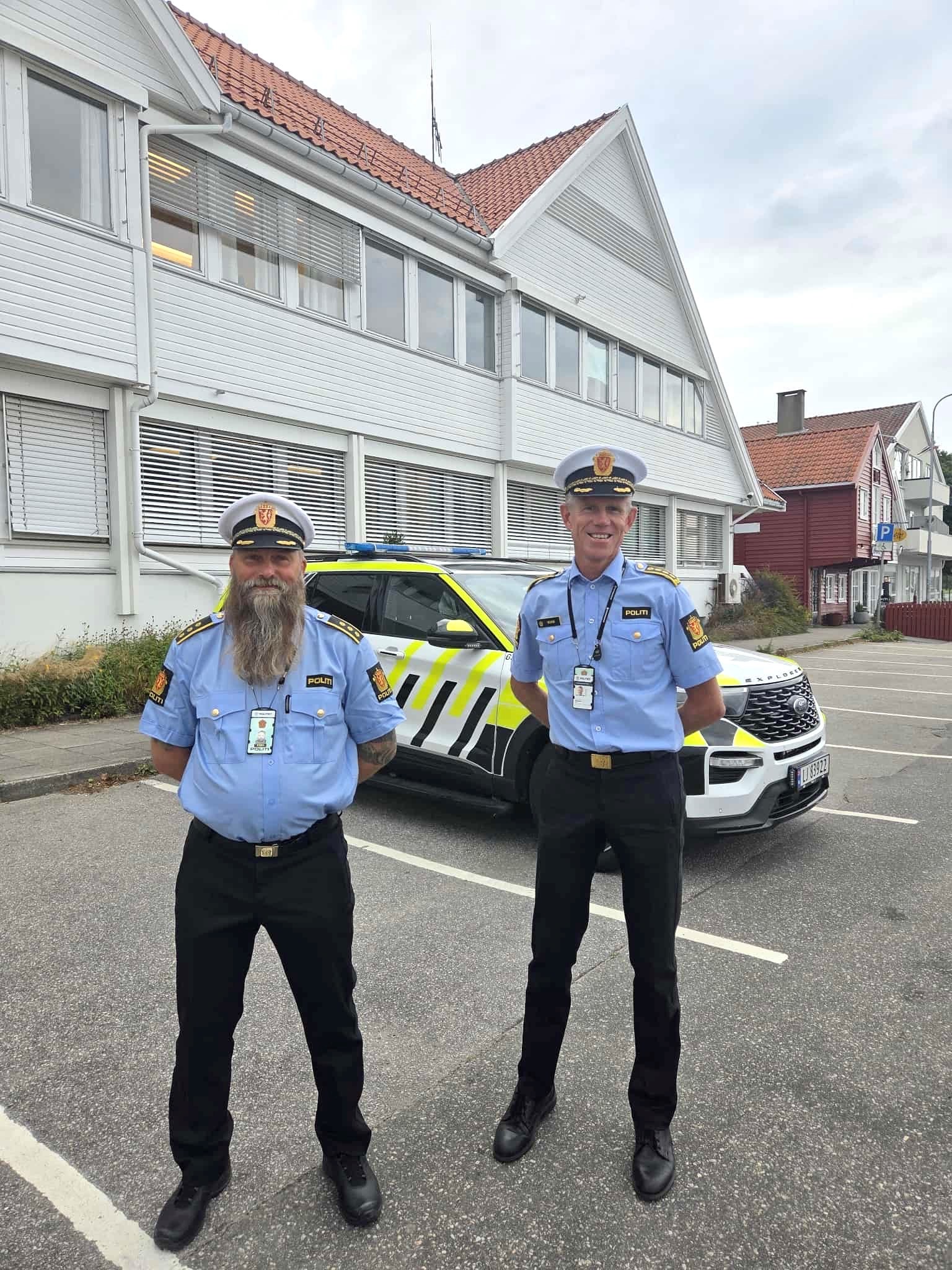 Magne Langseth, seksjonsleder etterretning og forebygging og Bernt Mushom, politistasjonssjef i Mandal og driftsenhetsleder i Vest, inviterer til Politiets dag lørdag 6. september.
