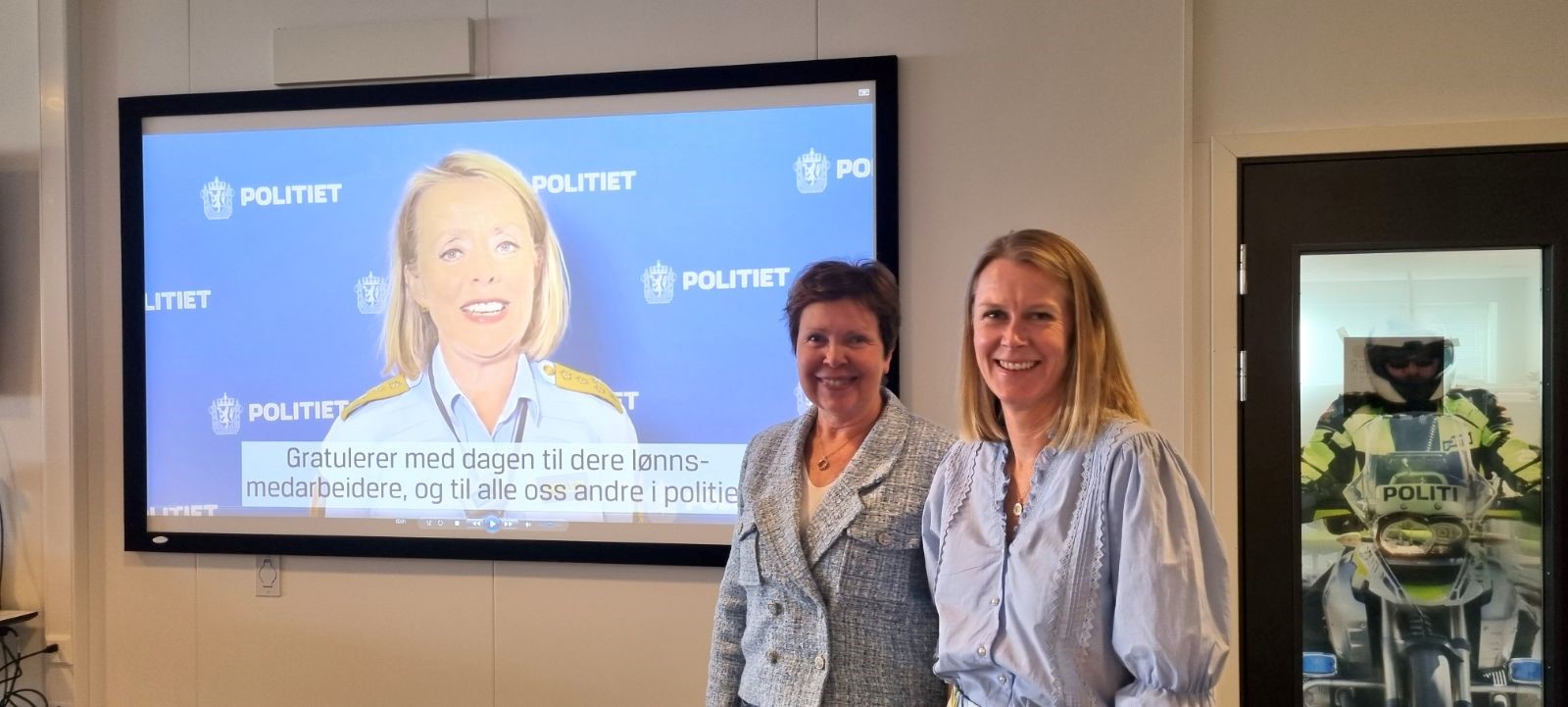 Politidirektør Benedicte Bjørnland gratulerte lønnsmedarbeiderne med dagen i sin videohilsen. Avdelingsdirektør Marit Reitan og seksjonsleder Kamilla Sandvik Bjørkevoll i PFT ser frem til å ta fatt på arbeidet i den nye organisasjonen.