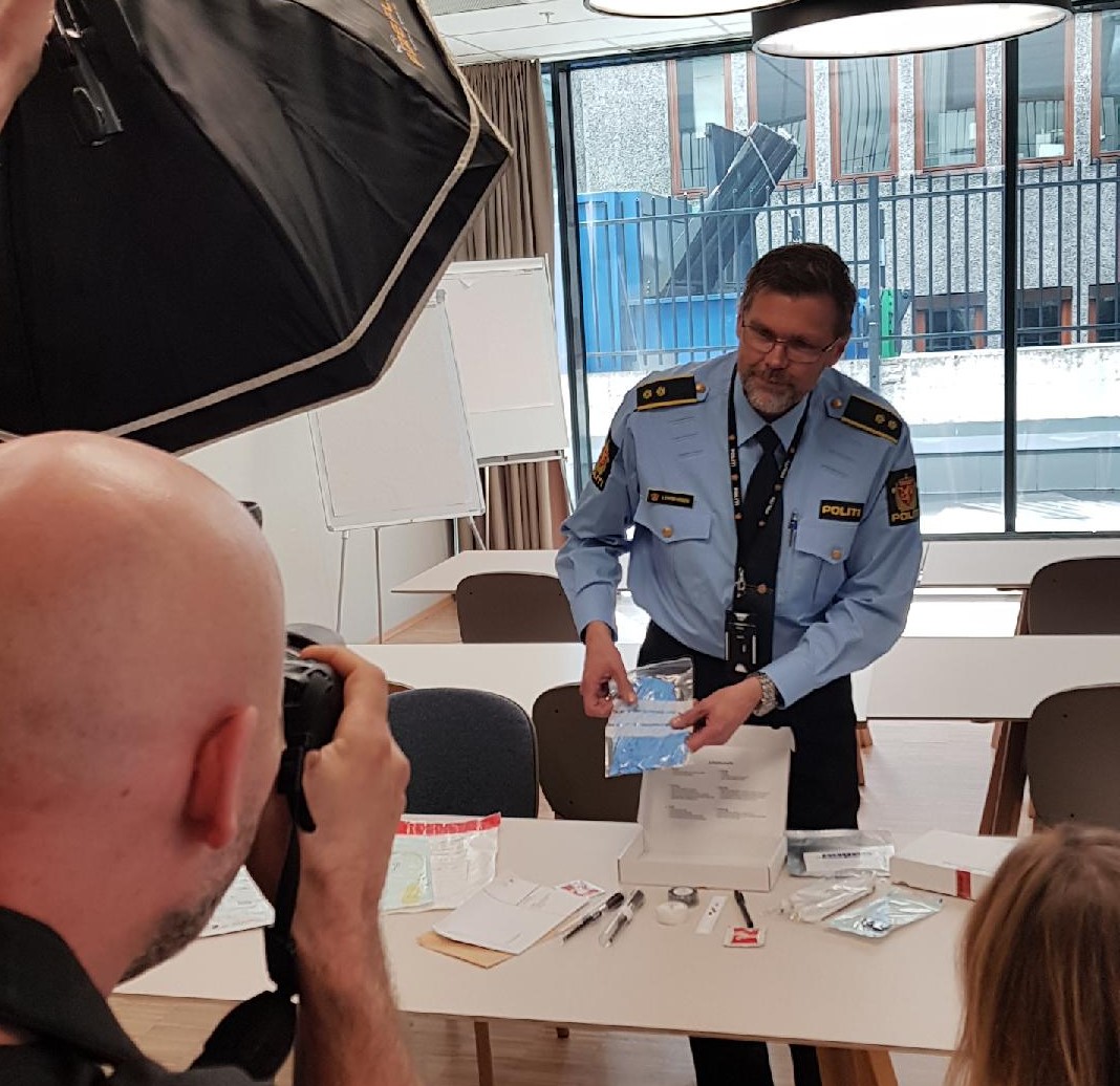 Informasjonsarbeid er en viktig del av Arilds hverdag. Her intervjues han av et fagblad.