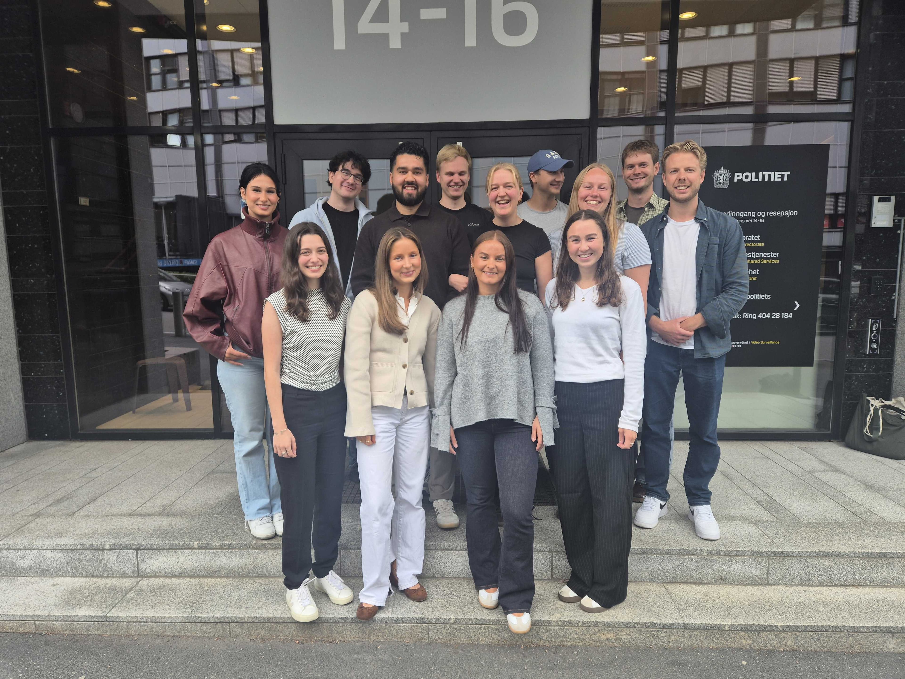 Artikkel der sommerstudentene i 2026 deler sine erfaringer etter 8 uker hos Politiets IT-enhet.